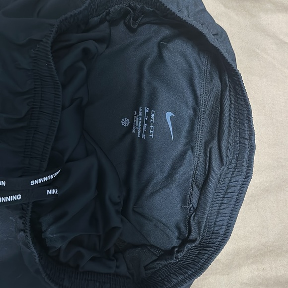 Nike Dri-Fit tempo Brief lined running shorts - Picture 2 of 3